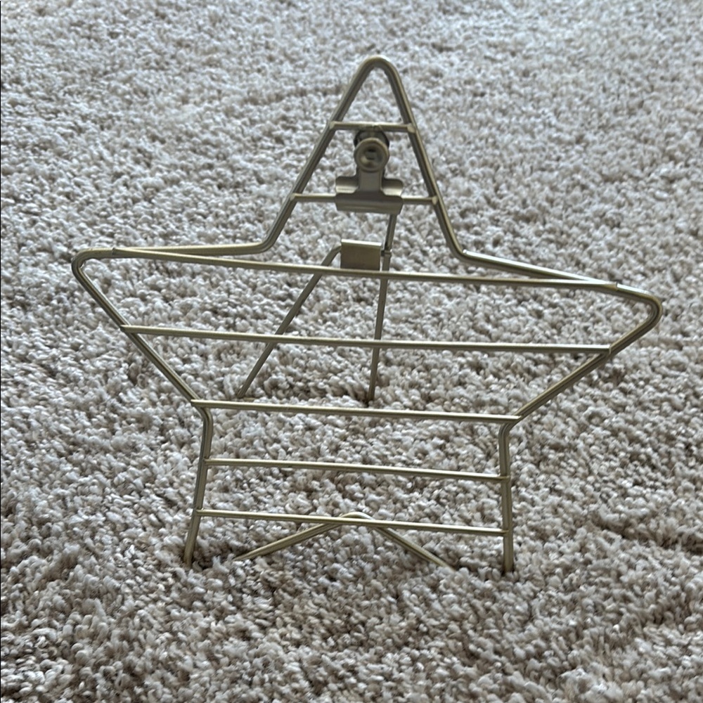 Star-Shaped Metal Display Rack